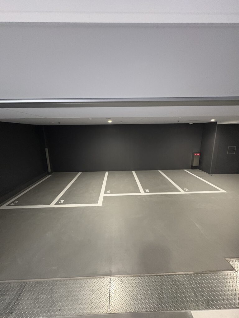 バイク置き場の画像